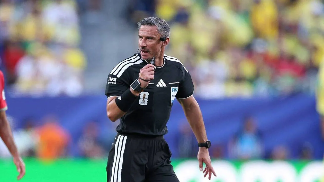 Coupe du monde 2026 : il a fait parler de lui, l'arbitre du match de l'Algérie contre la Jordanie est connu 1 L'arbitre Slavko Vinčić