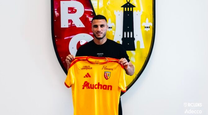 Annonce officiel de Yacine Titraoui au RC Lens : les détails du contrat 16 Yacine Titraoui