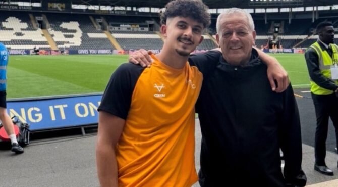 Grâce à son fils, l’Angleterre (re)découvre la légende qu’était Lakhdar Belloumi 19 Belloumi