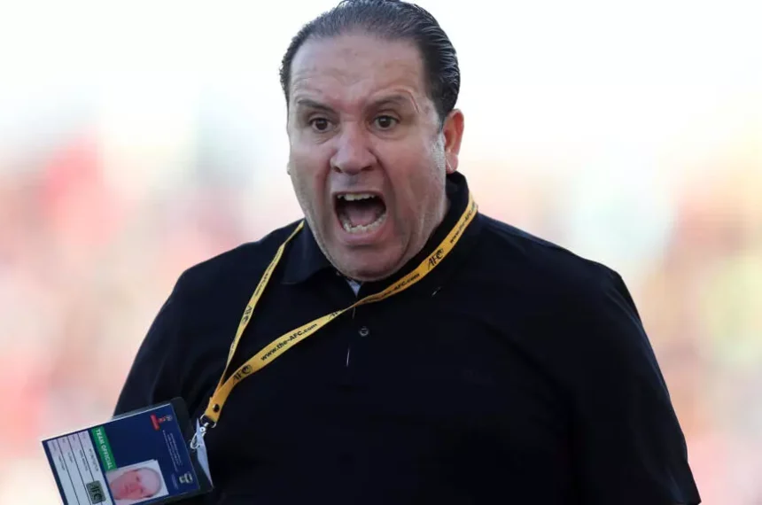 Nabil Maâloul, entraîneur du CRB